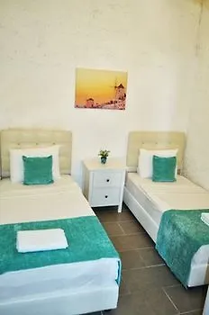 Hotel Lavinya *
