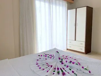 Lavinya Hotel