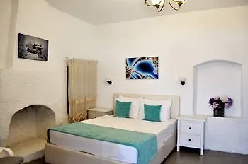 Lavinya Hotel